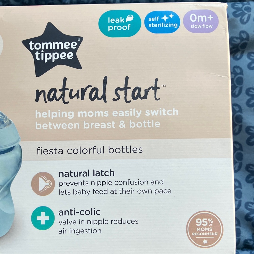 Tommee Tippee Fiesta Colorful Bottles Set - Picture 3 of 7